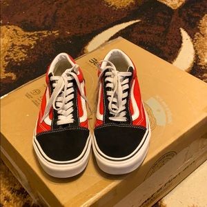 Womens Vans Old Skool Sneakers
